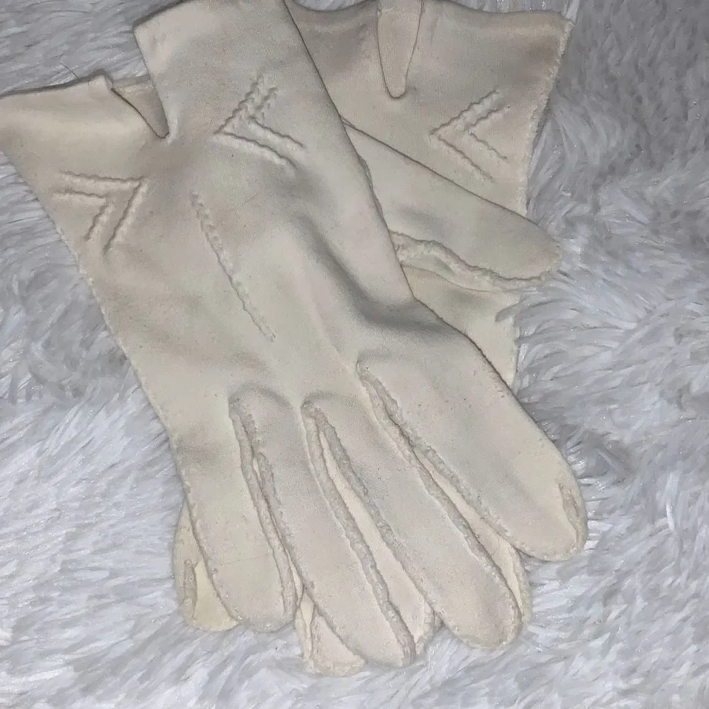 Vintage MCM‎ White Textured Gloves Size Small
